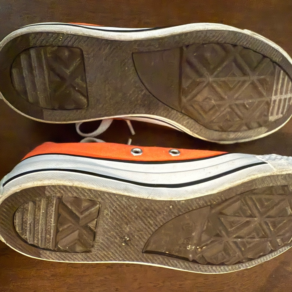 Converse Orange and White Sneakers Classic Canvas Style - Picture 4 of 4